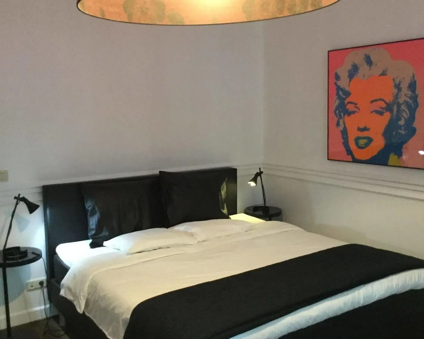 B&B Downtown Bxl Brussels Bed & Breakfast